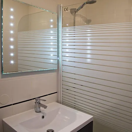 דירה Cosy Pour 2 Personnes Avec Balcon A La Plagne, Proche Pistes - Fr-1-353-109 *